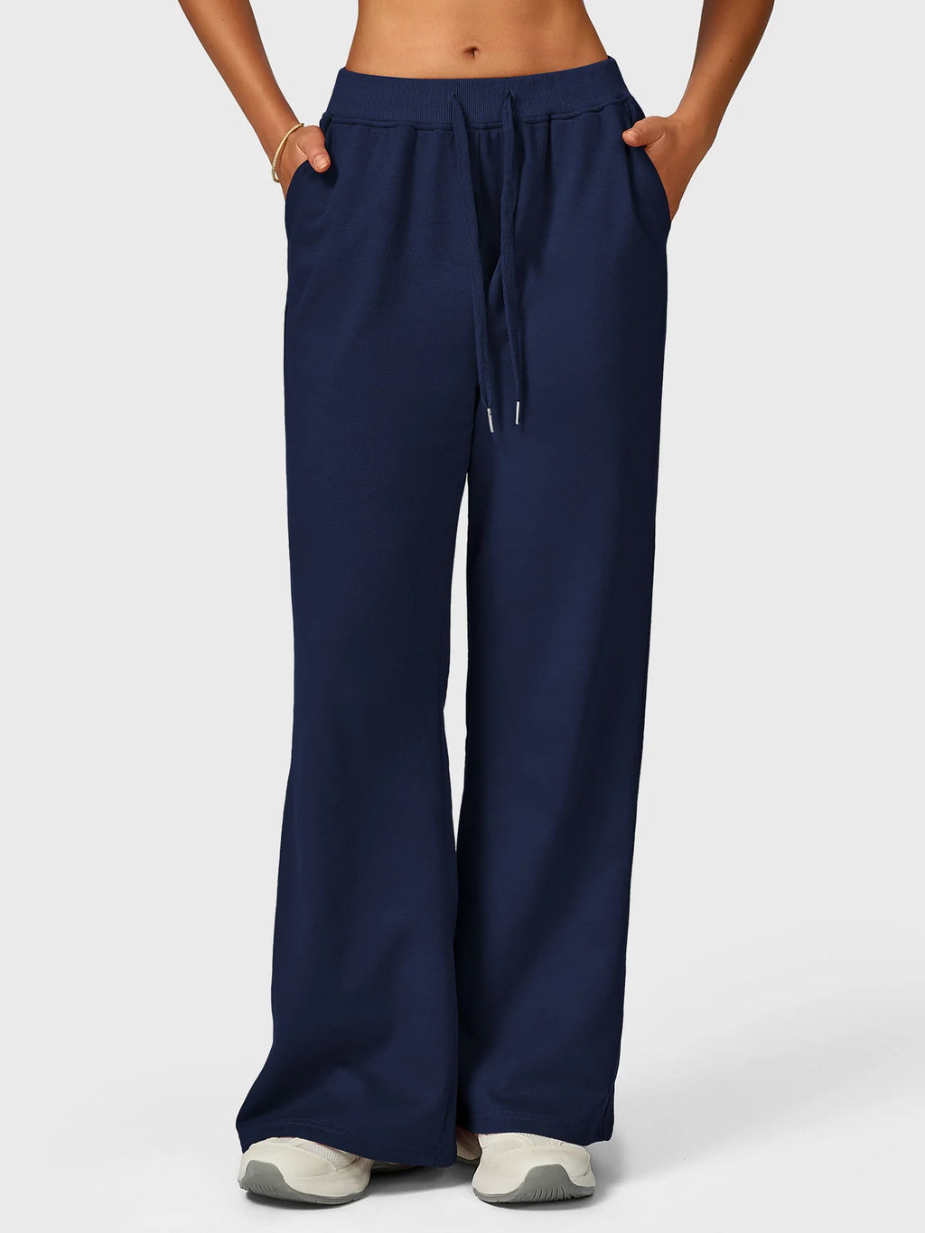 SET Yeoreo Irene Straight Leg Sweatpants With Sabrina Cropped Zip Hoodie