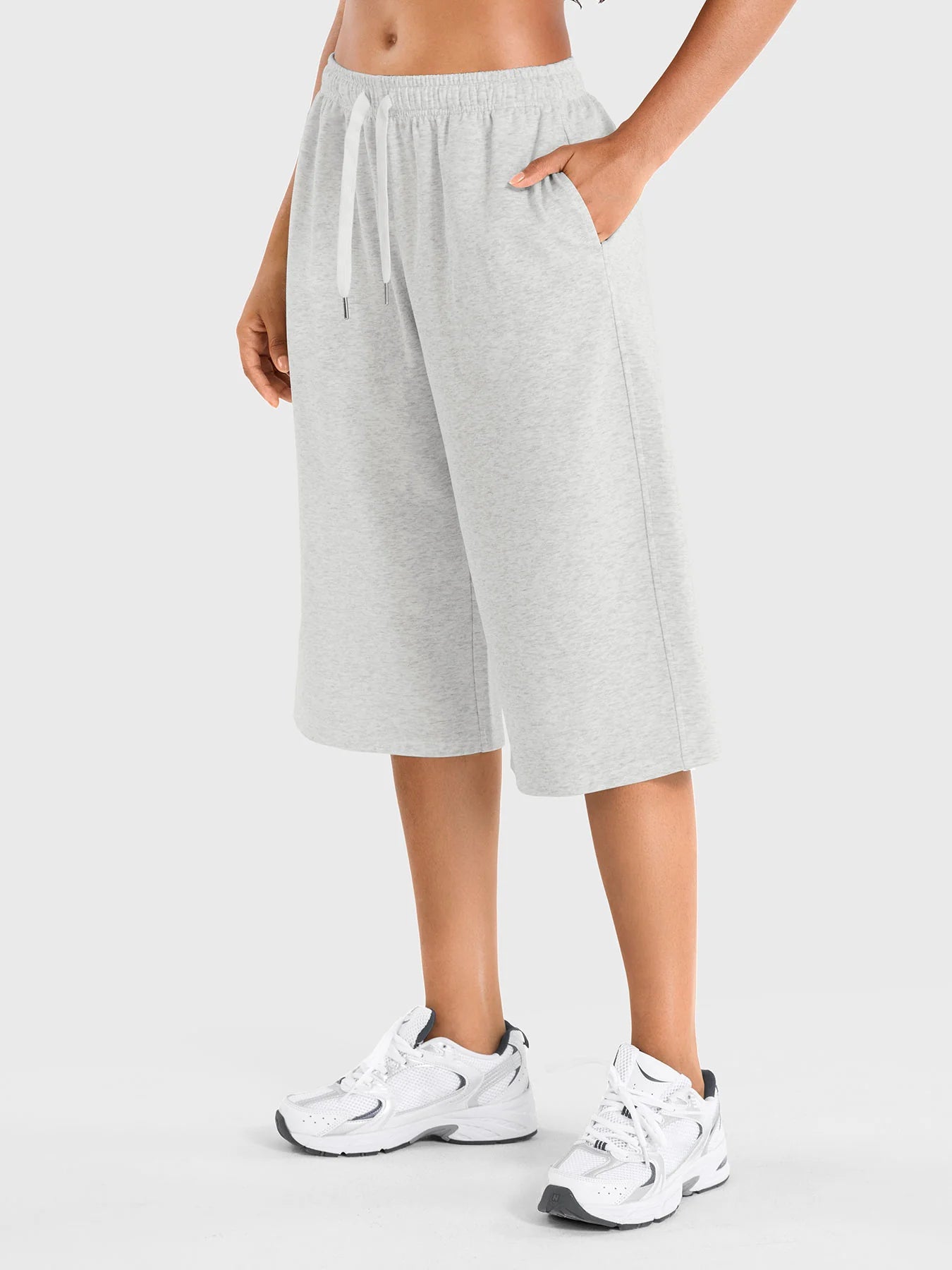 Yeoreo Daiwrci Low Rise Capri Pants