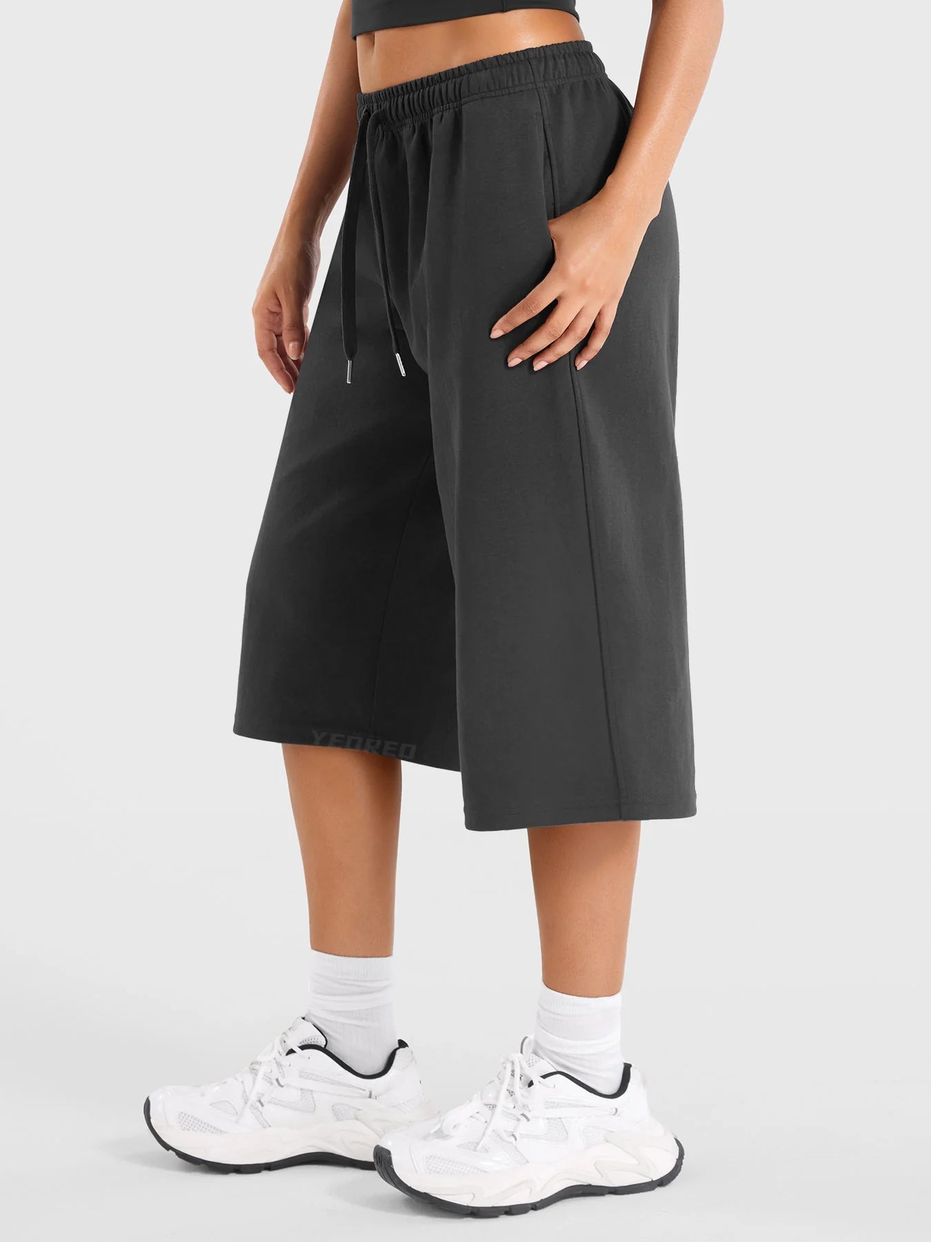 Yeoreo Daiwrci Low Rise Capri Pants