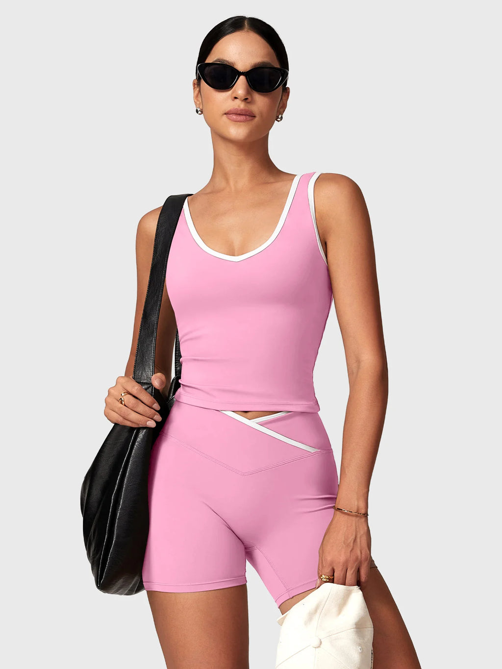 Yeoreo Alberta Contrast Trim Shorts Sports Set
