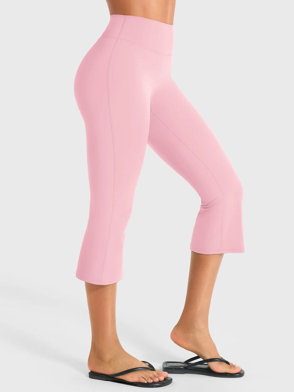 Yeoreo Daiane Flared Capri Leggings