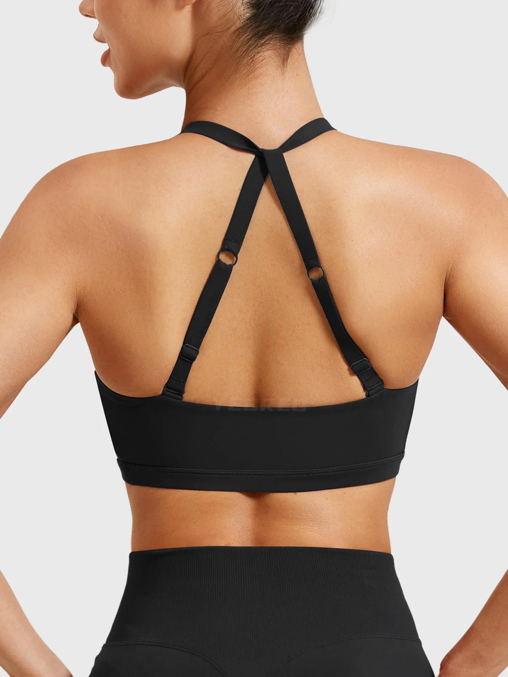 Yeoreo Micaela Twist Front Sports Bra