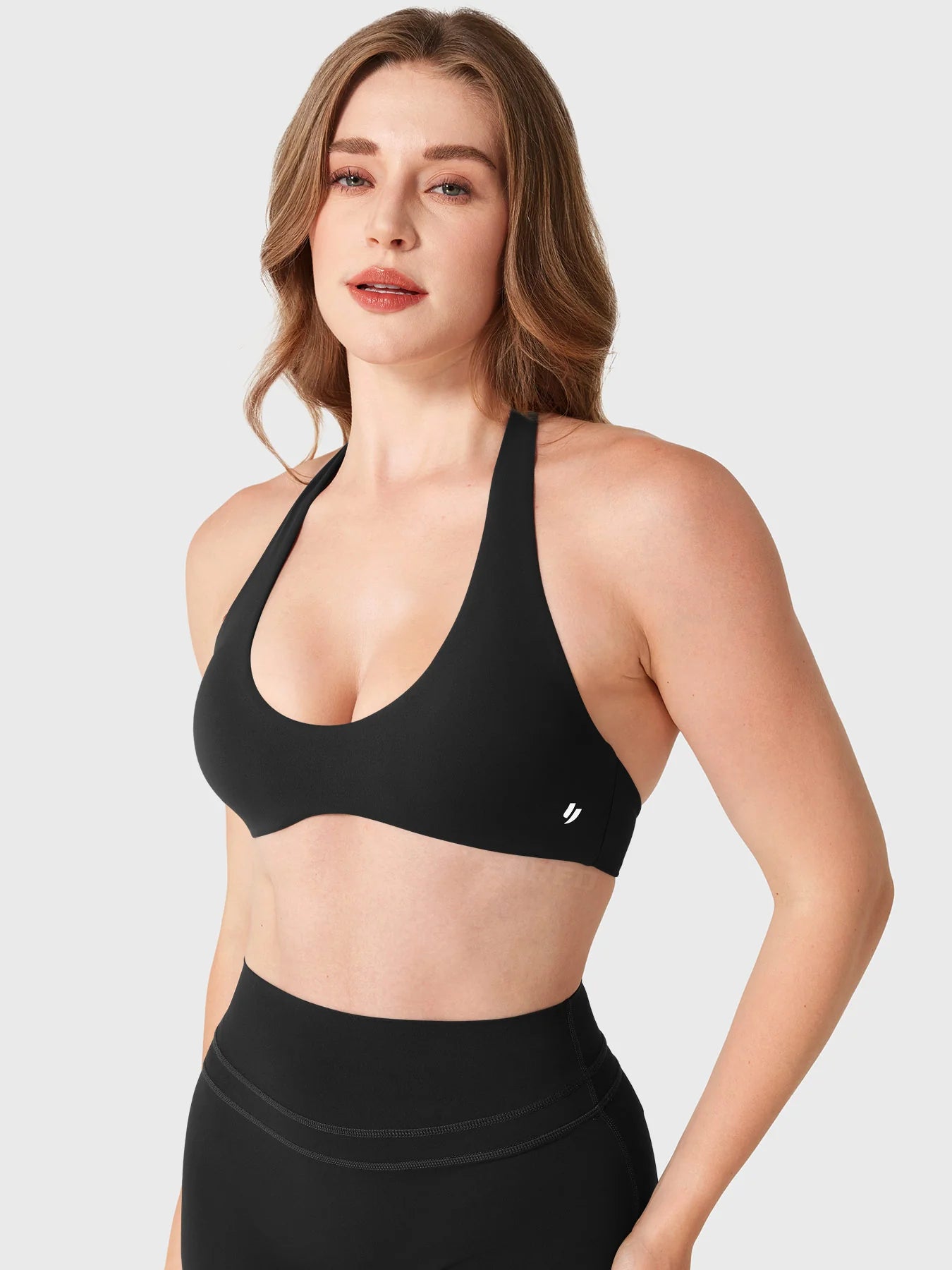 Yeoreo Laarni Halter Backless Sports Bra