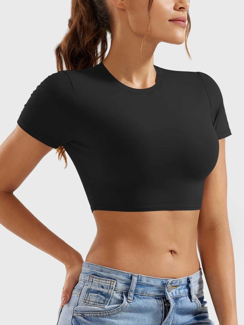 Yeoreo Colin Short Sleeves Crop Top