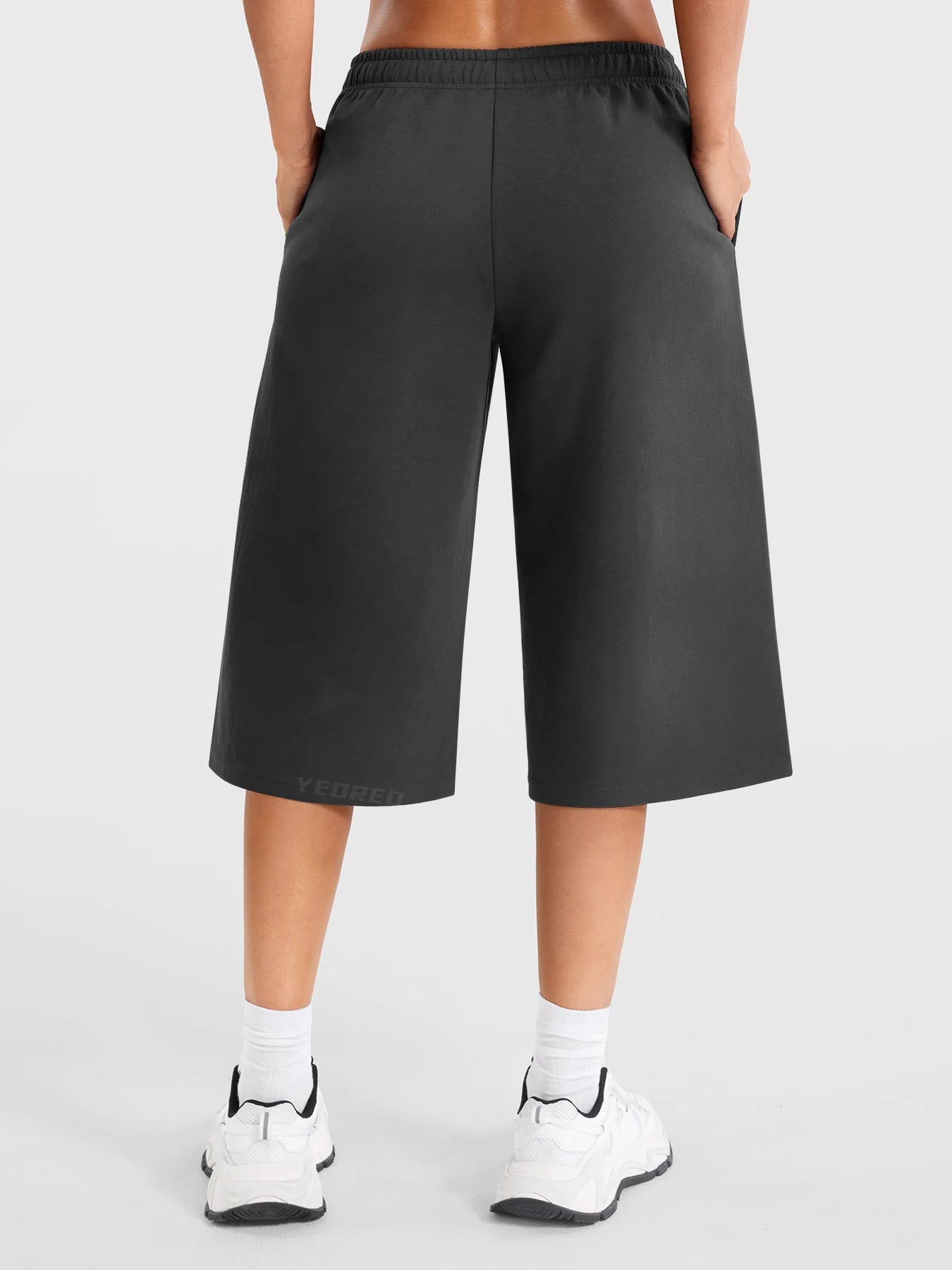 Yeoreo Daiwrci Low Rise Capri Pants