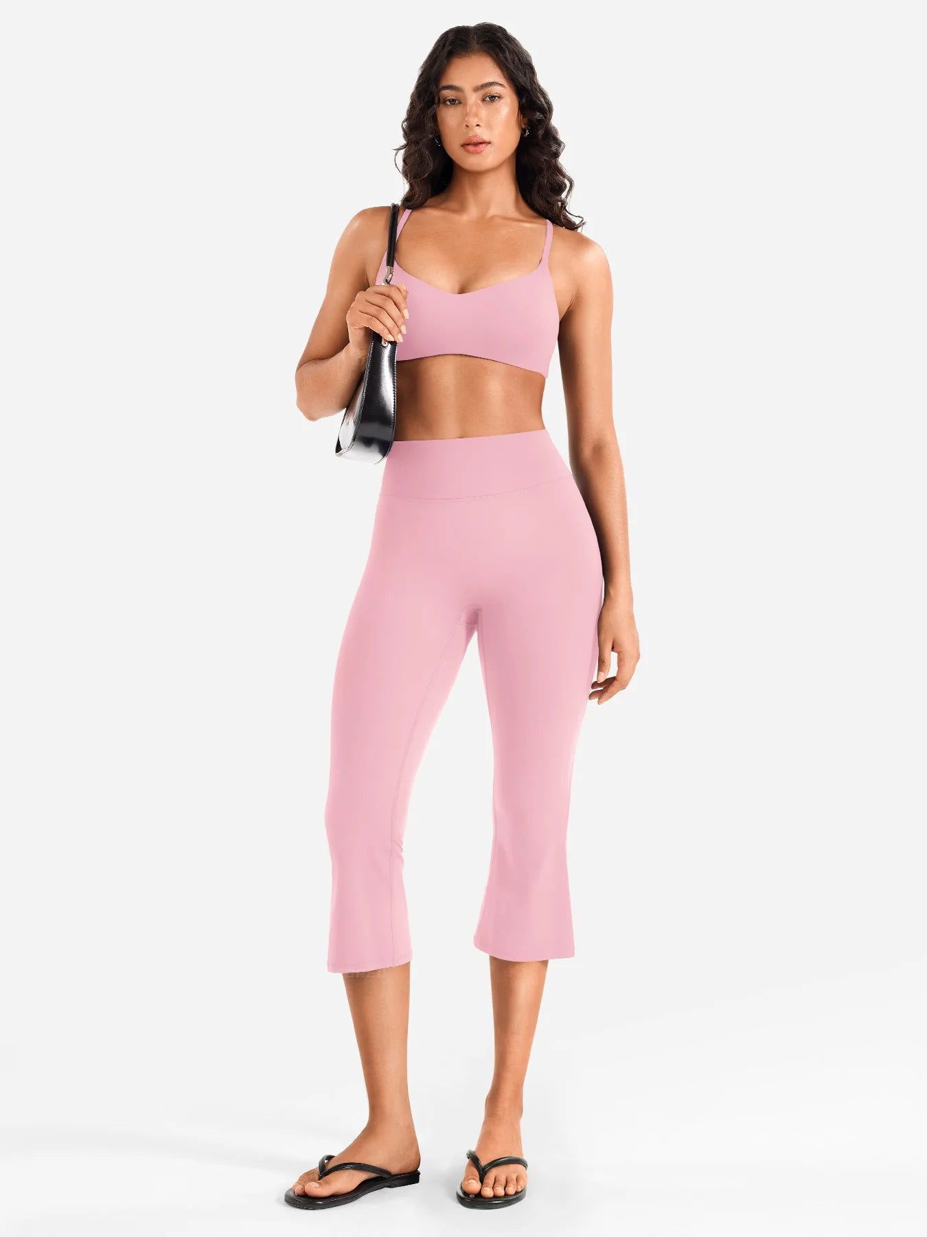 Yeoreo Daiane Flared Capri Leggings