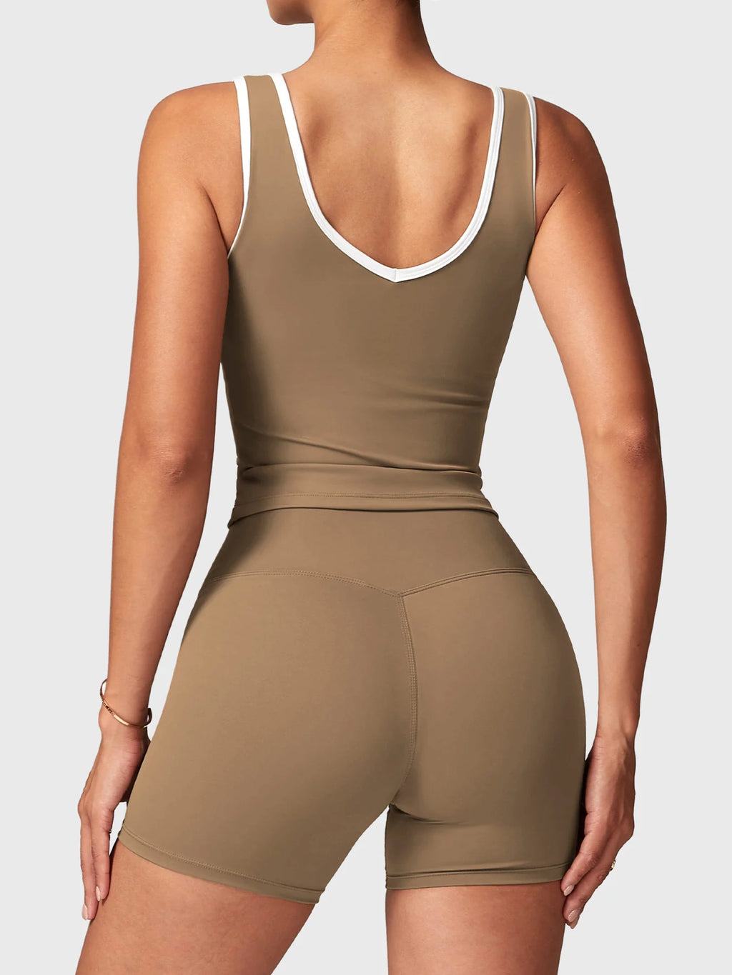Yeoreo Alberta Contrast Trim Shorts Sports Set