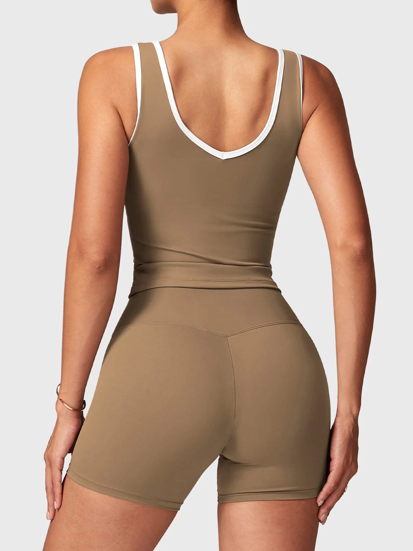 Yeoreo Alberta Contrast Trim Shorts Sports Set