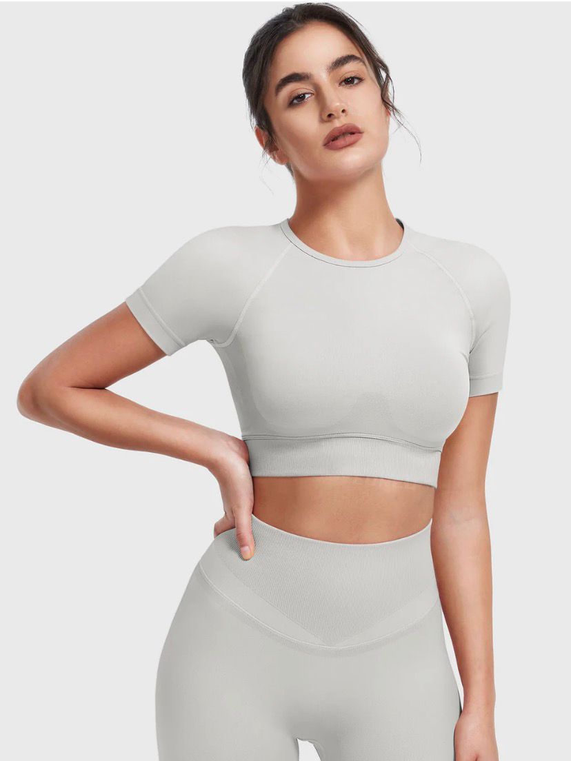Yeoreo Caliyta SoftHue Crop Top