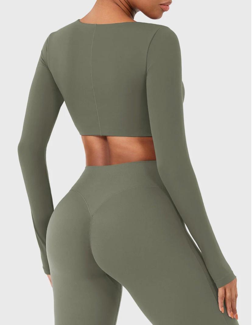 Yeoreo Agantha Ruched Long Sleeve Top