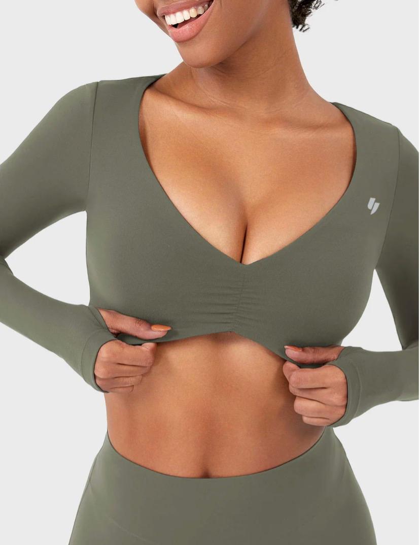 Yeoreo Agantha Ruched Long Sleeve Top