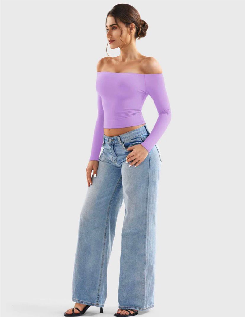 Yeoreo Luzlie Off Shoulder Top