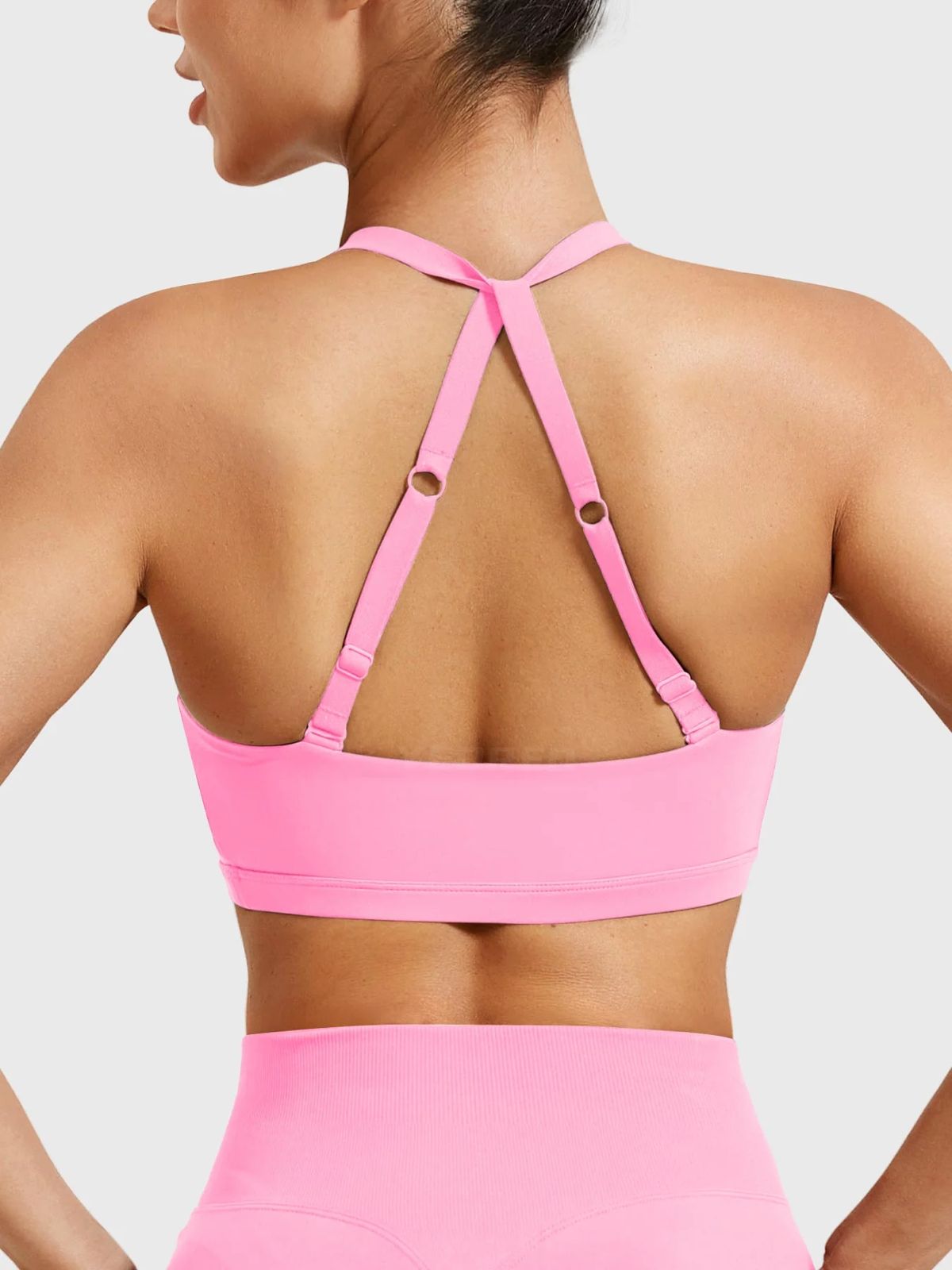 Yeoreo Micaela Twist Front Sports Bra
