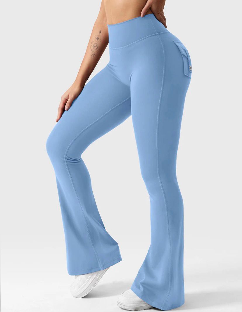 Yeoreo Brittany Flared Leggings with Pockets