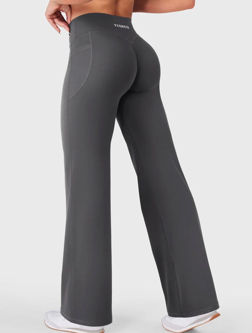 Yeoreo Dagfinn 31.5" Straight Leg Leggings with Pockets