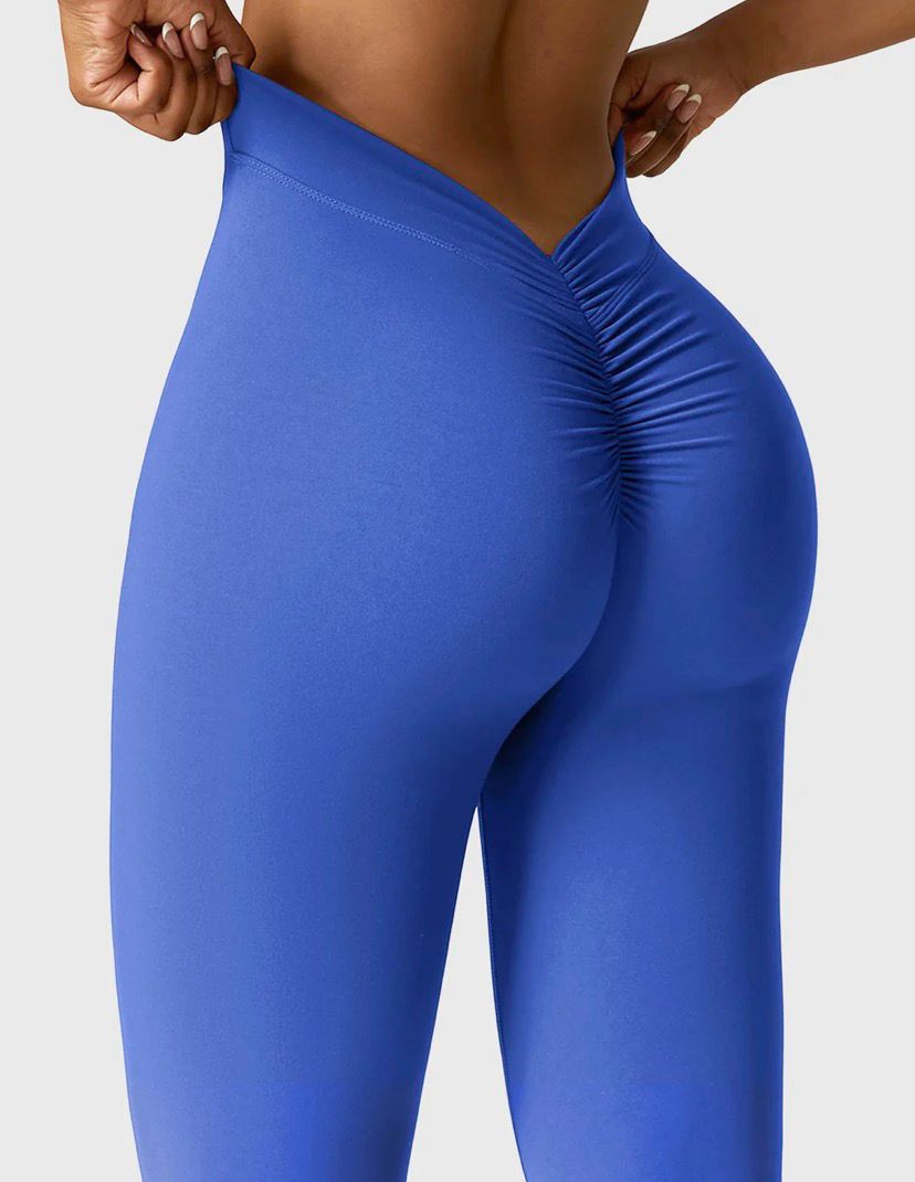 Yeoreo Daze V-Back Flare Leggings