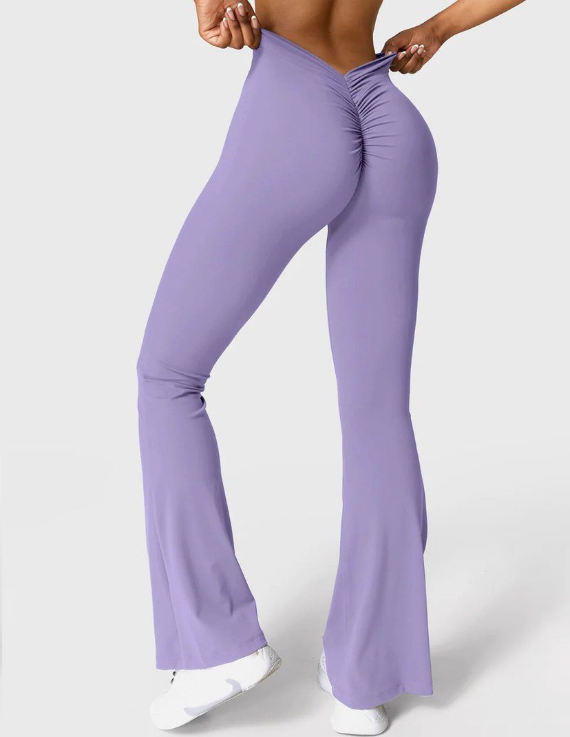 Yeoreo Daze V-Back Flare Leggings