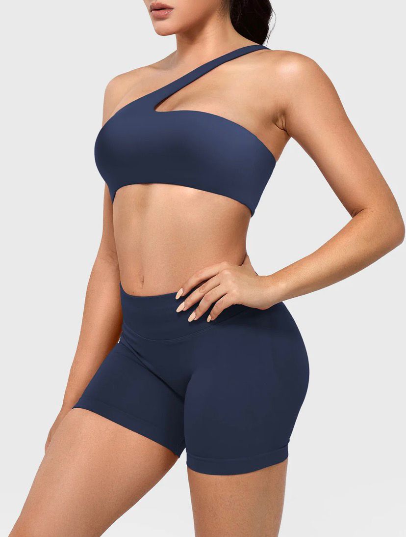 Yeoreo Claranie One Shoulder Sports Bra
