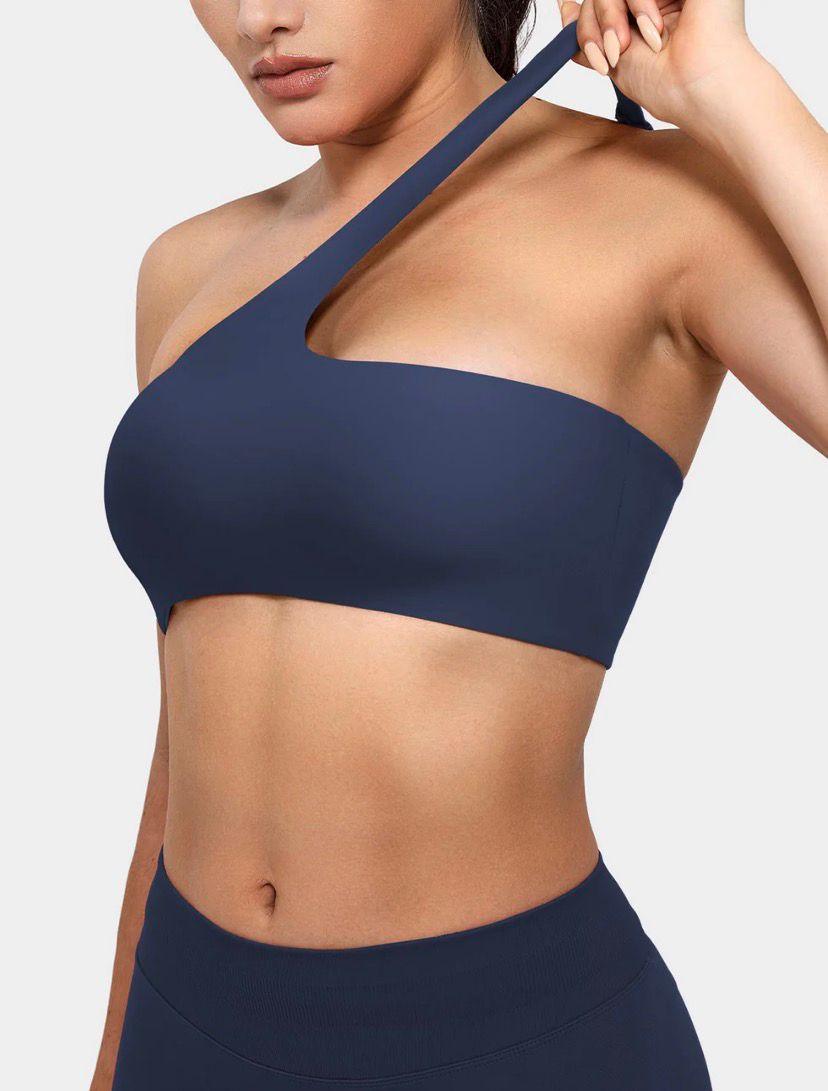 Yeoreo Claranie One Shoulder Sports Bra